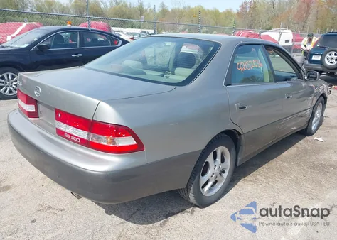 2001 Lexus Es 300 from USA, damaged, VIN JT8BF28G110334879